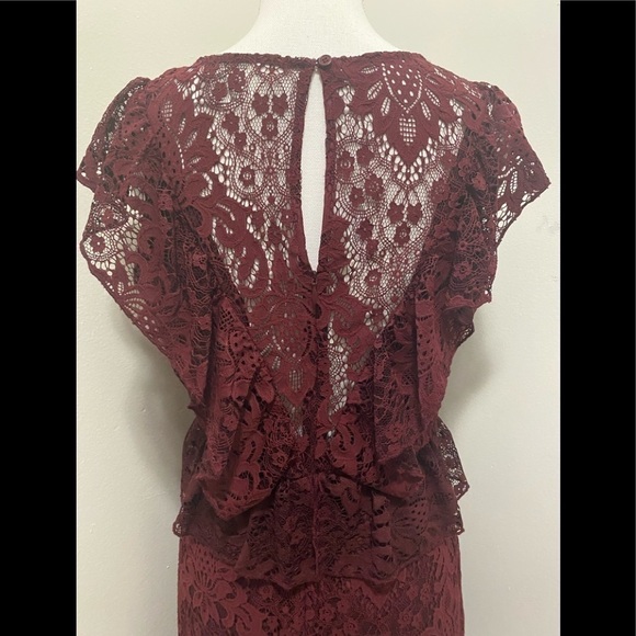 BB Dakota RSVP Lace Dress - Picture 6 of 15